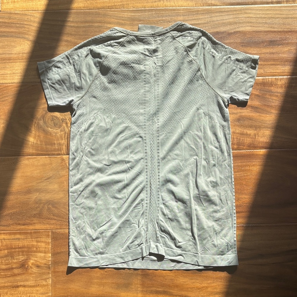 Athleta Lightweight Performance Foothill Shirt - … - image 3